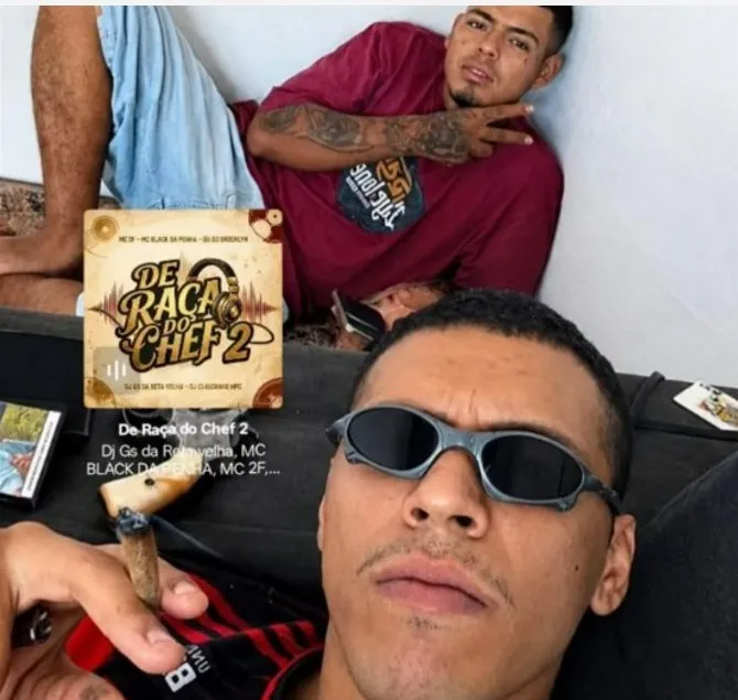 Os dois homens moirtos no confronto.